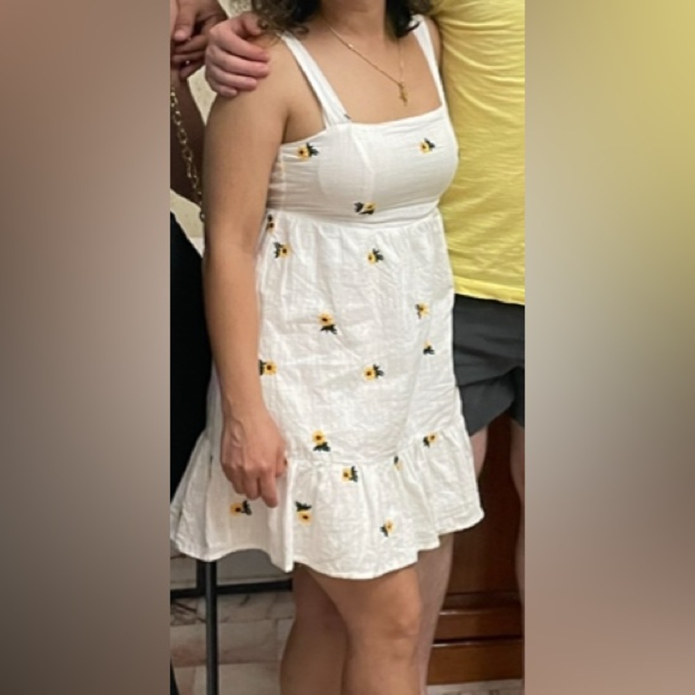 White Sundress with Floral Embroidery 🌻